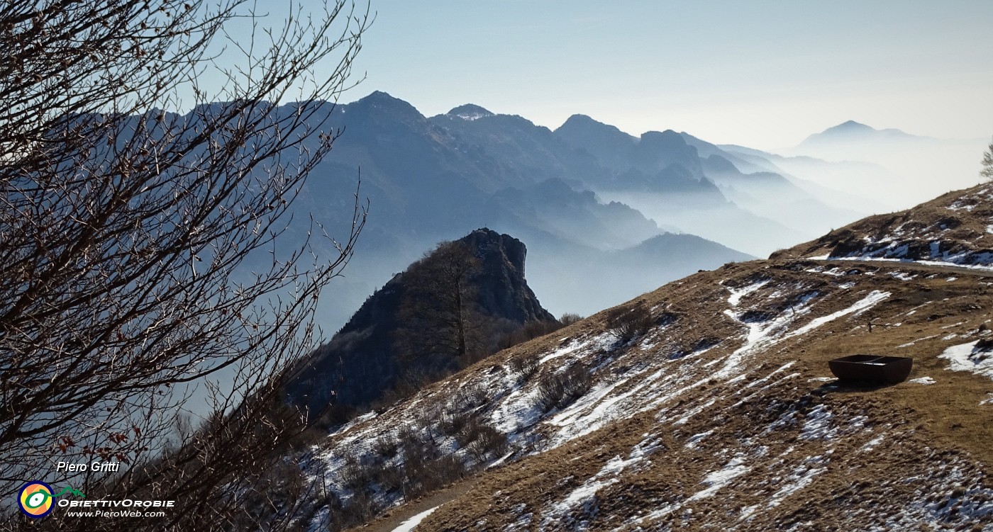 52 Vista in Corno Zuccone, salito lo scorso anno.JPG